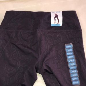 Large workout leggings